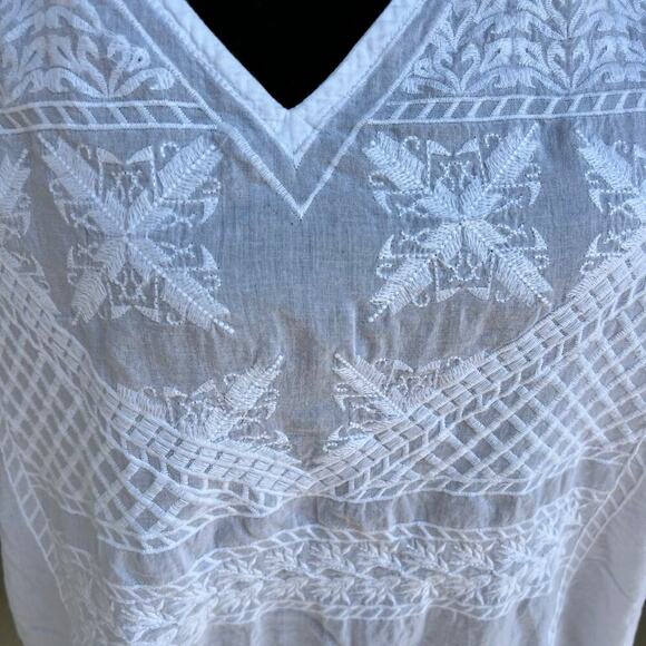 Violeta by Mango Women’s size XL summer top, white with embroidery - Picture 4 of 11